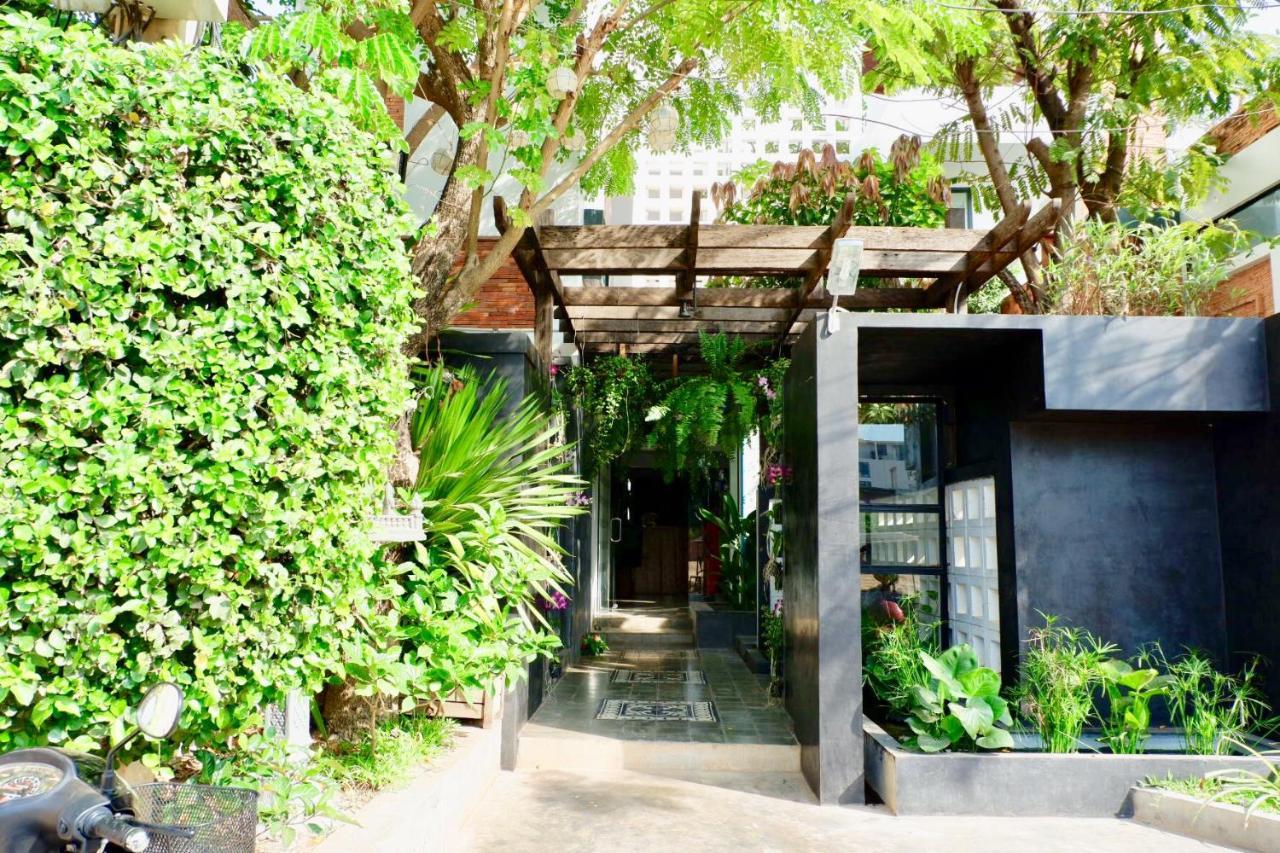 1004 Boutique Hotel Siem Reap Exteriör bild