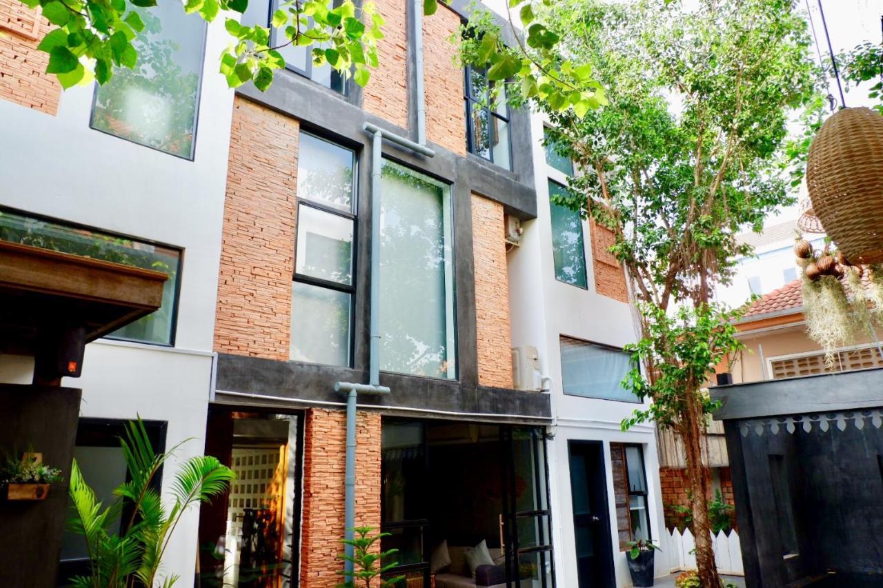 1004 Boutique Hotel Siem Reap Exteriör bild