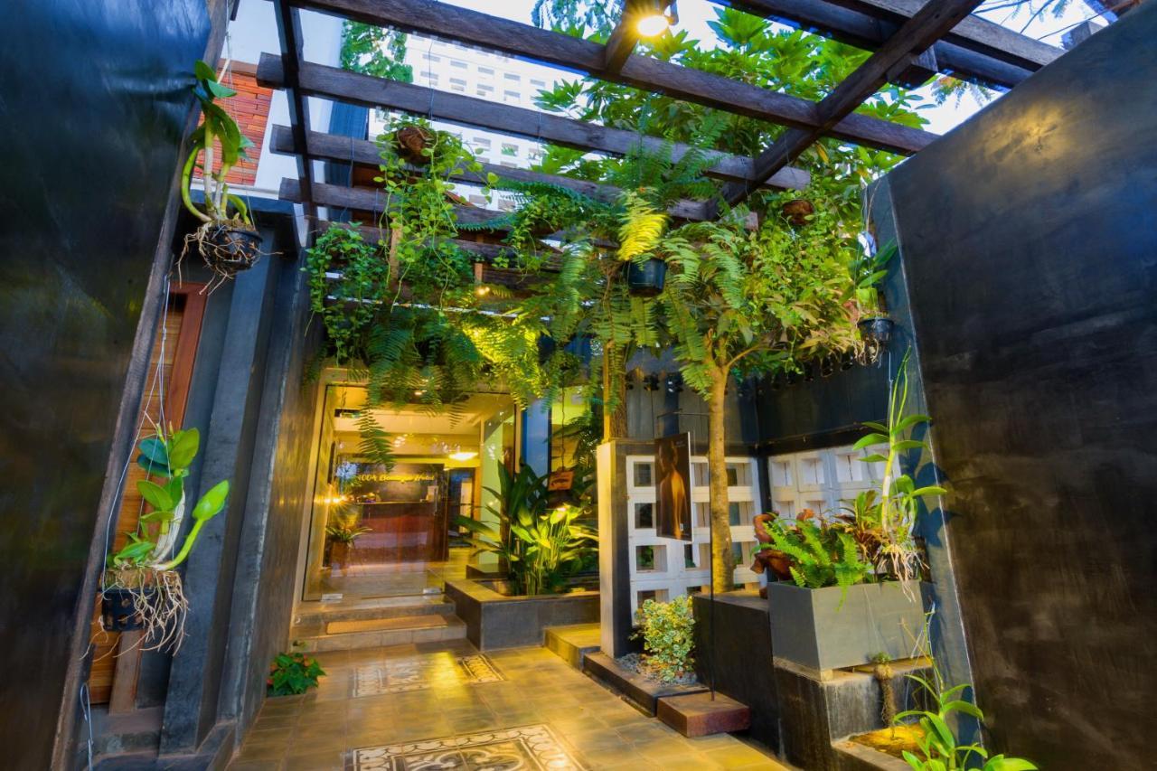 1004 Boutique Hotel Siem Reap Exteriör bild