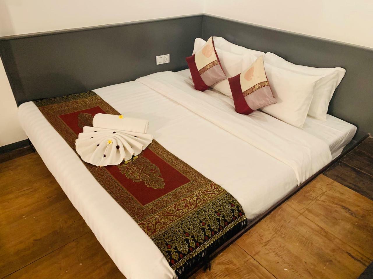 1004 Boutique Hotel Siem Reap Exteriör bild
